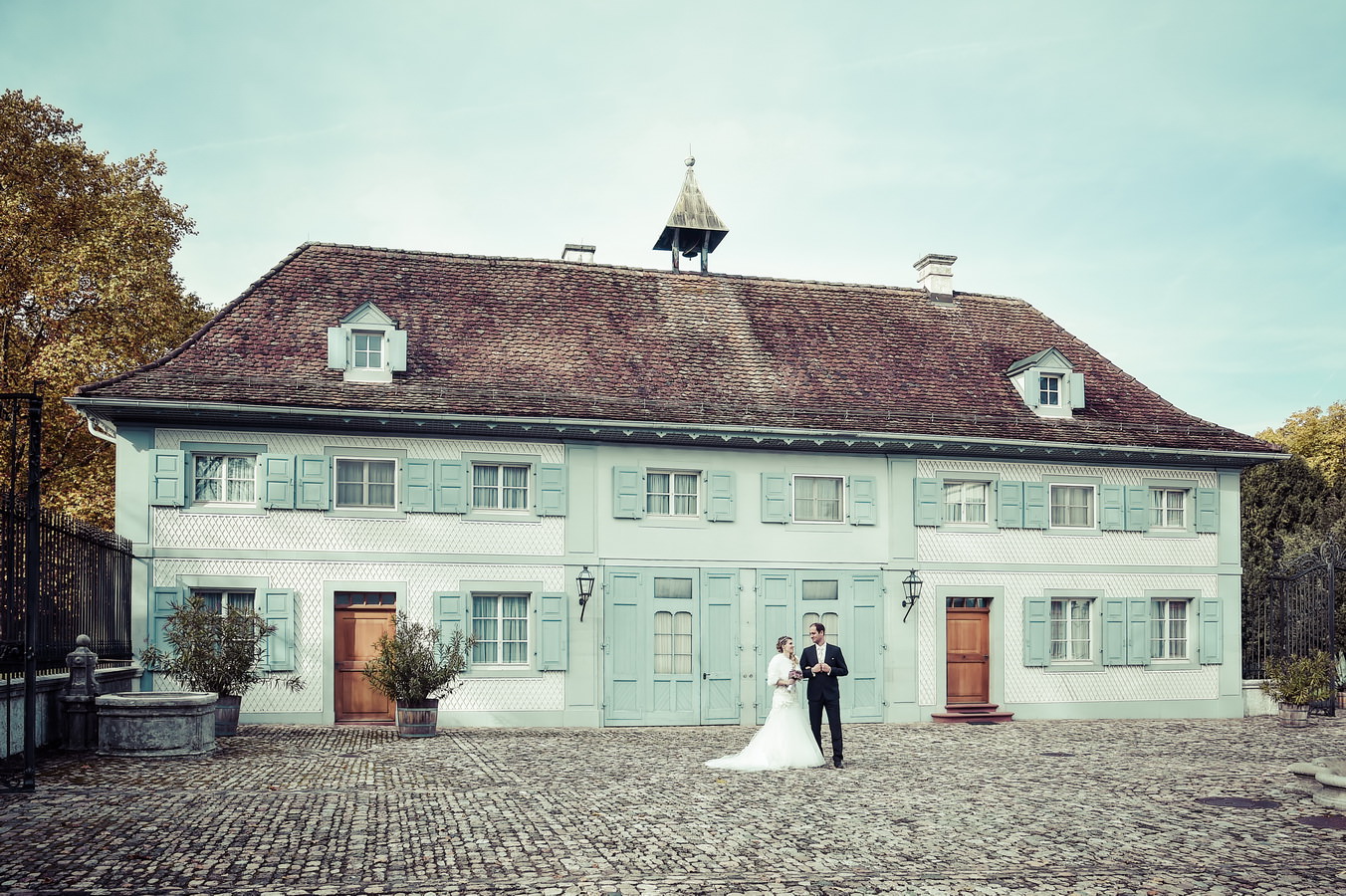 Schloss Ebenrain Sissach: Vor dem Schloss Schloss Ebenrain Sissach: Vor dem Schloss
